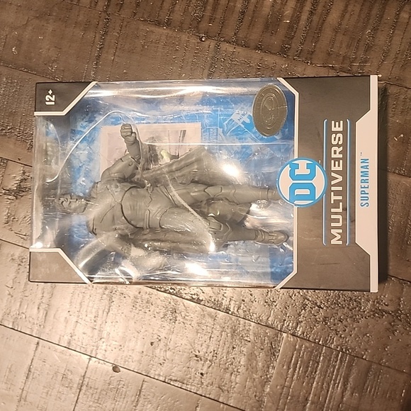 McFarlane DC Multiverse Superman Unchained Armor 7" Exclusive Collectible NIB - Picture 2 of 5